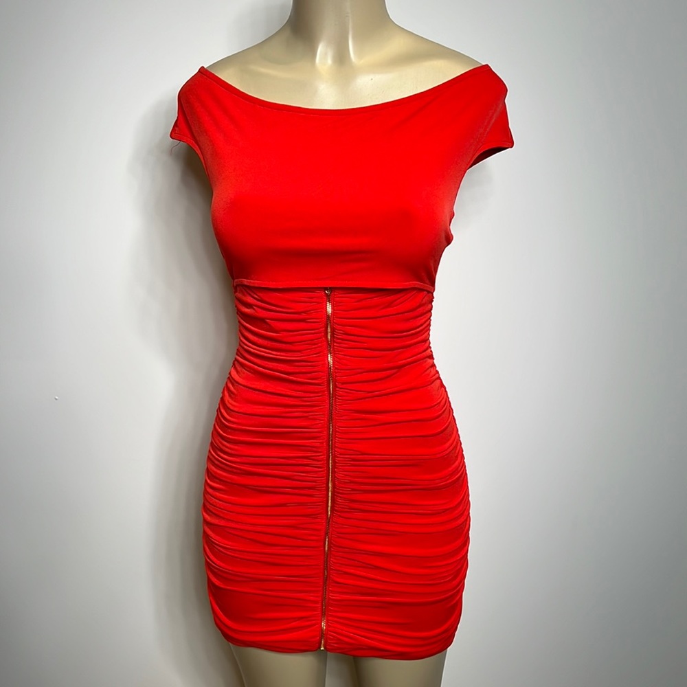 Elegant Red Off-Shoulder Mini Dress